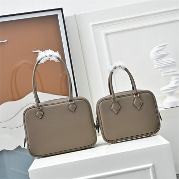 商品名称：エルメス HERMES 063-HPL20SFQYHS 2026年新作 plume トートバッグ ハンドバッグ スクエアバッグ レディース swift