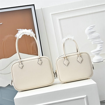 商品名称：エルメス HERMES 063-HPL20SFQYBS  2026年新作 plume トートバッグ ハンドバッグ スクエアバッグ レディース swift