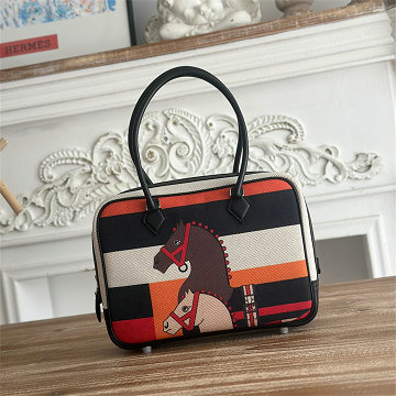 商品細詳を見る:エルメス HERMES 063-HPL25TMYBK 2026年新作 plume トートバッグ ハンドバッグ スクエアバッグ レディース