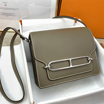 商品名称：エルメス HERMES 063-HRL18EVQYDH 2026年新作 roulis ショルダーバッグ ブタ鼻 ショルダーバッグ レディース evercolor