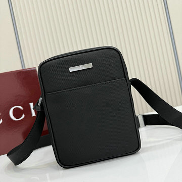 商品細詳を見る:グッチ GUCCI GH-GG0022ZPBK 2026年新作 GG スプリーム ショルダーバッグ カメラバッグ メンズ 高質感