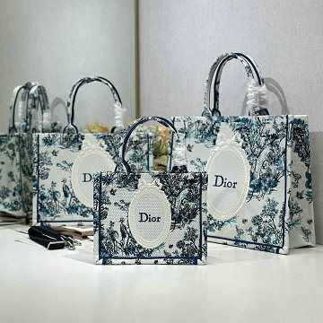商品細詳を見る:クリスチャンディオール CHRISTIAN DIOR GH-CD1286JZCL 2026年新作 Book Tote ブック トートバッグ ショルダーバッグ レディース