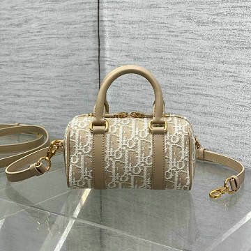 商品細詳を見る:クリスチャンディオール CHRISTIAN DIOR GH-CD3113BZXS 2026年新作 グルーヴ 20 スモール トートバッグ レディース ショルダーバッグ