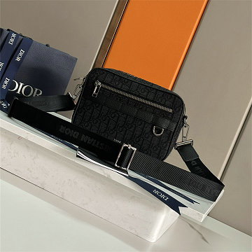 商品名称：クリスチャンディオール CHRISTIAN DIOR GH-CD93307BZBK 2026年新作 ショルダーバッグ スクエアバッグ