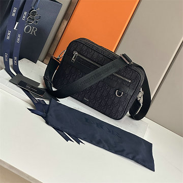 商品名称：クリスチャンディオール CHRISTIAN DIOR GH-CD93307DBQK  2026年新作 ショルダーバッグ スクエアバッグ
