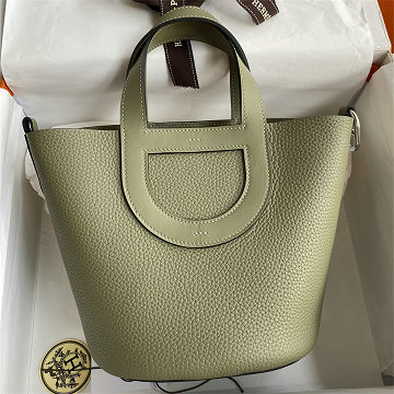 商品細詳を見る:エルメス HERMES063-HCPT18TCYSC  2026年新作 ピコタン バケットバッグ トートバッグ ハンドバッグ ショッピングバッグ レディース
