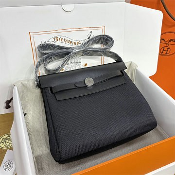 エルメス HERMES063-HER20BPYBK  2026年新作 エールバッグジップ20 ミニ ショルダーバッグ トワルアッシュ ヴァッシュパンター