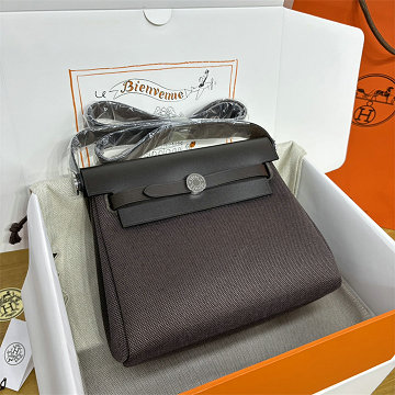商品名称：エルメス HERMES 063-HER20BQYWM 2026年新作 エールバッグジップ20 ミニ ショルダーバッグ トワルアッシュ ヴァッシュパンター