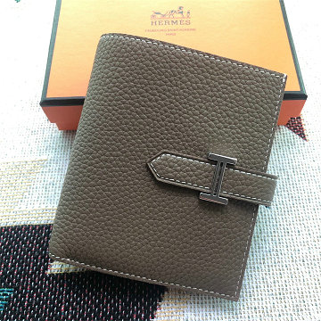 商品細詳を見る:エルメス HERMES 063-HES20003TGDH 2026年新作 ベアン コンパクト 二つ折り短財布 ショートウォレット 札入れ 小銭入れ カードケース togo皮