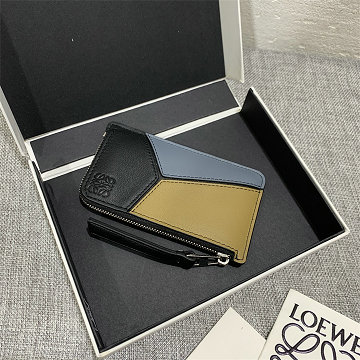 商品名称：ロエベ LOEWE 99-LE3726LKZ 2026年 パズル コインカードホルダー 小銭入れ カード入れ レザー
