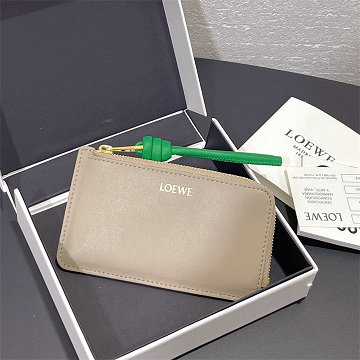 商品細詳を見る:ロエベ LOEWE 99-LE3793HG 2026年 ノット コインカードホルダー 小銭入れ レザー