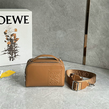 商品細詳を見る:ロエベ LOEWE 99-LE0160ZS 2026年 クロスボディ カメラバッグ ミニ ショルダーバッグ 高質感