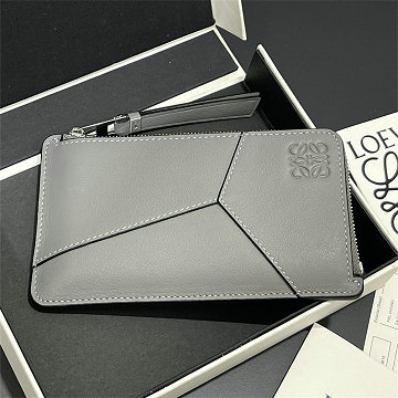 商品細詳を見る:ロエベ LOEWE 99-LE3800HS  2026年 パズル ロング コインカードホルダー 小銭入れ カード入れ レザー