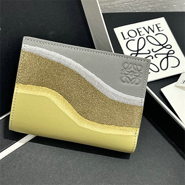 商品名称：ロエベ LOEWE 99-LE3826PYH 2026年 Landscape コンパクトウォレット 二つ折り 短財布 小銭入れ レザー