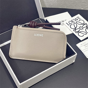 ロエベ LOEWE 99-LE3836QHS2026年 ノット コインカードホルダー 小銭入れ レザー