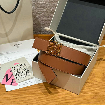 商品細詳を見る:ロエベ LOEWE GH-LEP26001Z 2026年新作 レザーベルト 幅32mm レディース