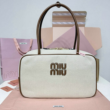 商品細詳を見る:ミュウミュウ MIUMIU MM5BB163BBZ 2026年新作 トートバッグ レディース ハンドバッグ 高質感 ボー キャンバス