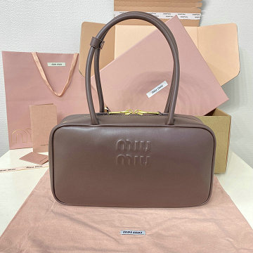 商品細詳を見る:ミュウミュウ MIUMIU GH-MM5BB172PSK 2026年新作 トートバッグ レディース ハンドバッグ 高質感 ボー デニム