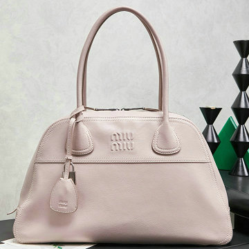 商品細詳を見る:ミュウミュウ MIUMIU GH-MM5BB196PFH 2026年新作 トートバッグ レディース ハンドバッグ 高質感 レザー