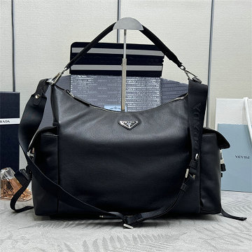 商品細詳を見る:プラダ PRADA 99-PD2VH204BK  2026年 エクスプローラ レザー ショルダーバッグ