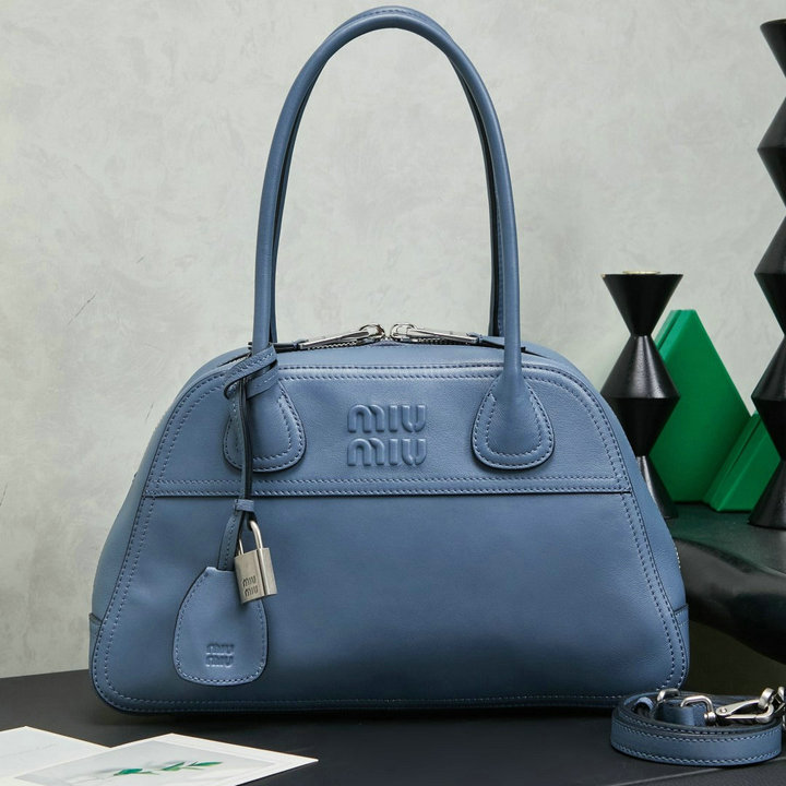 商品細詳を見る:ミュウミュウ MIUMIU GH-MM5BB199PLS 2026年新作 トートバッグ レディース ハンドバッグ 高質感 レザー