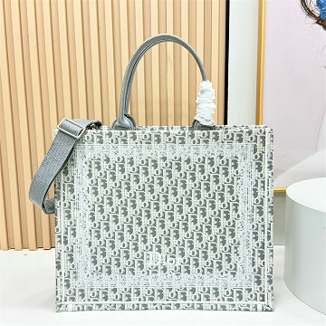 商品細詳を見る:クリスチャンディオール CHRISTIAN DIOR JS-CD1287HKQH 2026年 Book Tote ブック トートバッグ ショルダーバッグ レディース