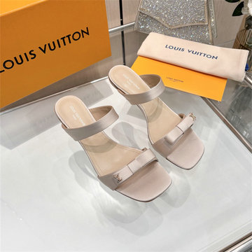 商品名称：ルイヴィトン LOUISVUITTON 26-LVJ26004  2026年 ミディヒール スライド ピンヒールサンダル レディース