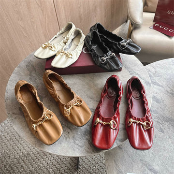 商品細詳を見る:グッチ GUCCI 26-GGJ26011P 2026年 プリマ ウィメンズ フラットバレエシューズ