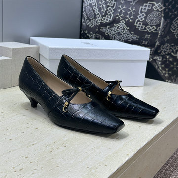 商品名称：クリスチャンディオール CHRISTIAN DIOR 26-CDJ26017D 2026年 ミューズ パンプス ローヒールシューズ