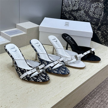 商品細詳を見る:クリスチャンディオール CHRISTIAN DIOR 26-CDJ26016  2026年 ローヒール スライド サンダル レディース