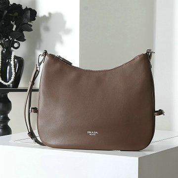 商品細詳を見る:プラダ PRADA  GH-PD1BC288SK 2026年新作 ラージ メッセンジャーバッグ ショルダーバッグ レディース 高質感