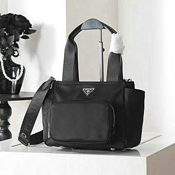 商品細詳を見る:プラダ PRADA GH-PD1BG582BK 2026年新作 スモール トートバッグ ショルダーバッグ リサイクル ナイロン