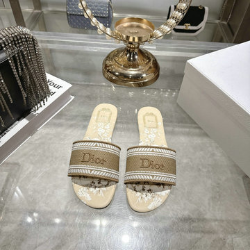 商品名称：クリスチャンディオール CHRISTIAN DIOR 26-CDJ26011P 2026年 ディオリビエラ ディオール Dウェイ スライド レディース おしゃれ