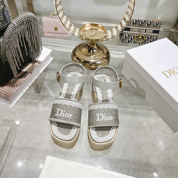 商品細詳を見る:クリスチャンディオール CHRISTIAN DIOR 26-CDJ26001D  2026年 ダンテル ウェッジサンダル エンブロイダリー コットン