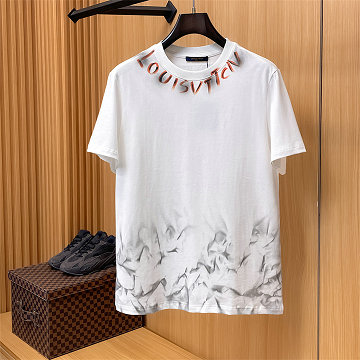 商品細詳を見る:ルイヴィトン LOUISVUITTON 2026年 コットンジャージー Tシャツ 半袖 クルーネック カジュアル