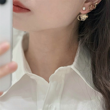商品細詳を見る:クリスチャンディオール CHRISTIAN DIOR 99-EHCD26006 2026年 ピアス イヤリング アクセサリー ジュエリー