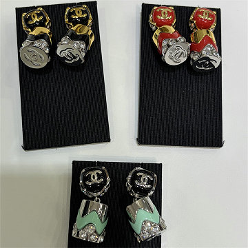 商品細詳を見る:シャネル CHANEL 99-EHCH26022 2026年 ピアス アクセサリー ジュエリー