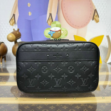 商品細詳を見る:ルイヴィトン LOUISVUITTON 057-M68589 2026年 トゥルース トワレ GM ポーチ 手持ちかばん モノグラム シャドウ レザー
