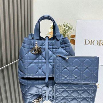 商品細詳を見る:クリスチャンディオール CHRISTIAN DIOR GH-CD2821GQJLS 2026年 トゥジュールバッグ ミディアム トートバッグ ハンドバッグ