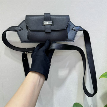 商品名称：エルメス HERMES  063-H0106SFYBK 2026年 ベルト エラン ポケット 24 ポーチ スウィフト