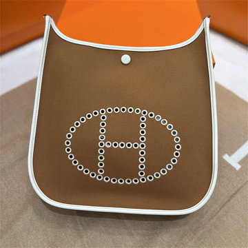 商品細詳を見る:エルメス HERMES 063-HEV29BPBLS 2026年 エヴリン 29 スモール ショルダーバッグ レディース