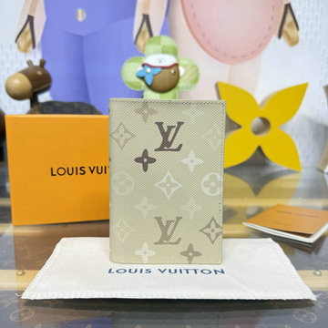 商品細詳を見る:ルイヴィトン LOUISVUITTON 057-M29237 2026年 パスポートカバー クーヴェルテュール パスポール モノグラム サープラス キャンバス