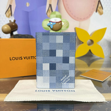 商品細詳を見る:ルイヴィトン LOUISVUITTON 057-M28616 2026年 パスポートカバー クーヴェルテュール パスポール ダモフラージュ キャンバス