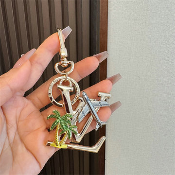 商品名称：ルイヴィトン LOUISVUITTON 057-M03792 2026年 キーホルダー バッグチャーム LV イニシャル パーム キーリング