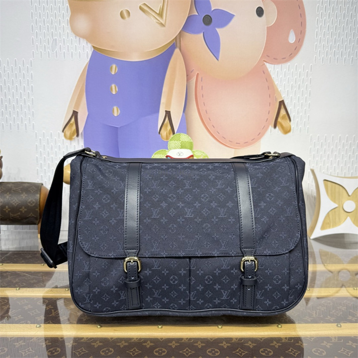 ルイヴィトン LOUISVUITTON 2026年 M42352 SAUMUR ラージ フラップバッグ ショルダーバッグ メンズ モノグラム デニム キャンバス