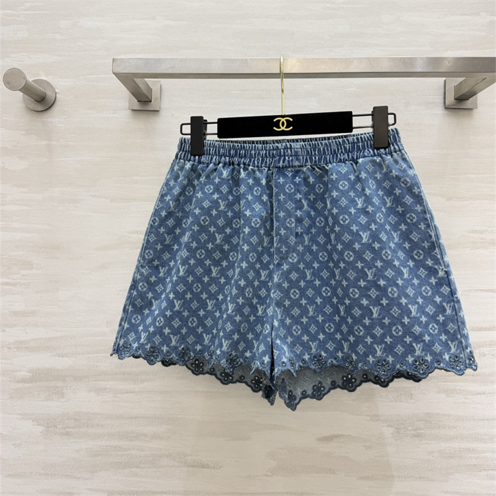 商品細詳を見る:ルイヴィトン LOUISVUITTON 2026年 モノグラム ショーツ デニムパンツ レディース